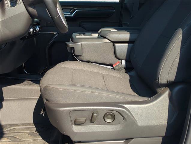 Used 2025 GMC Sierra 2500 SLE w/ SLE Value Package; image 18