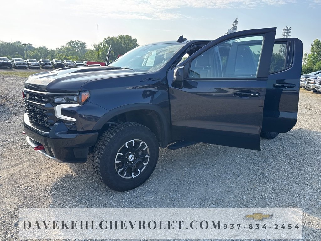 Used 2023 Chevrolet Silverado 1500 ZR2 image 32