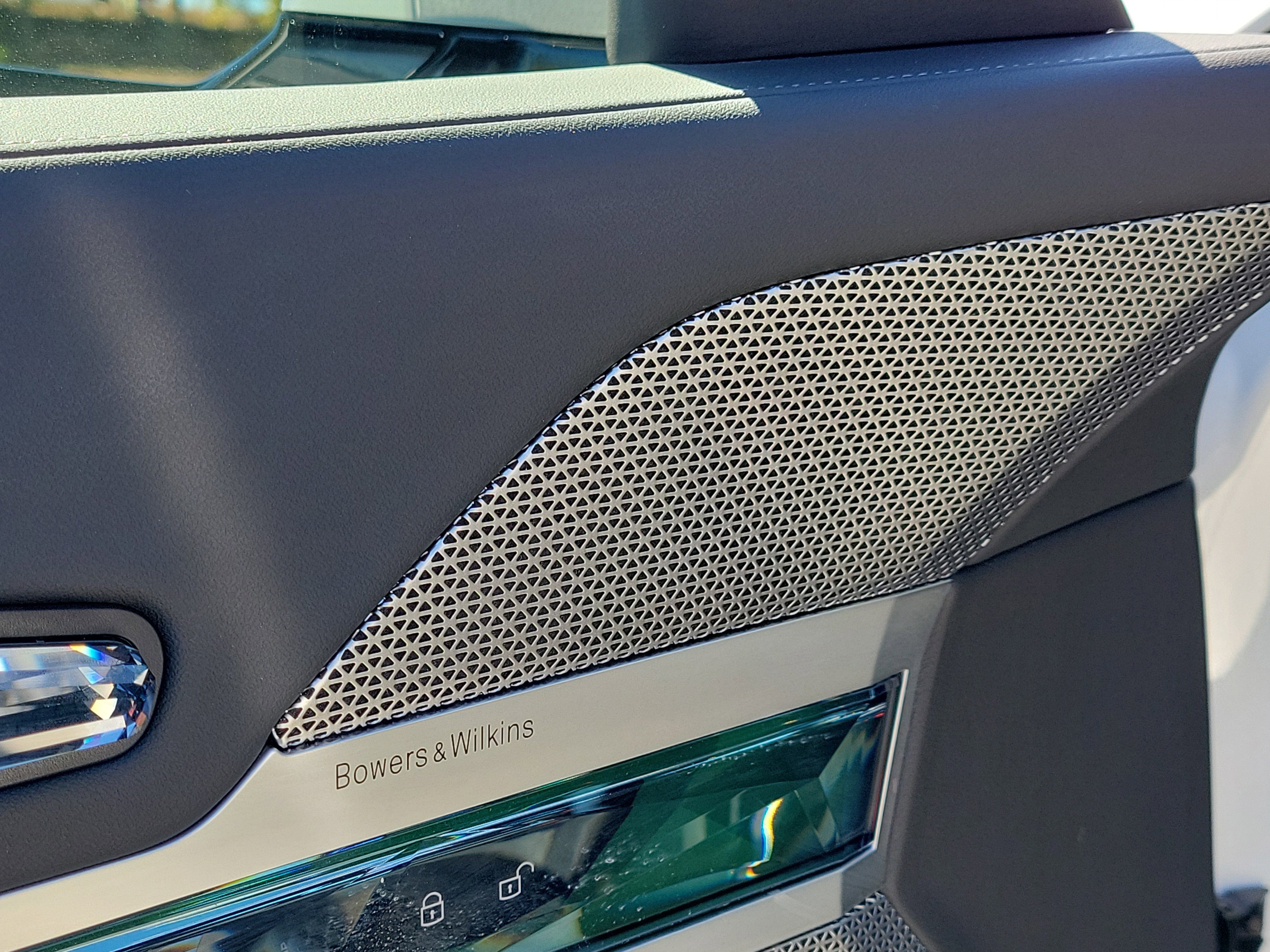 Used 2025 BMW 740i image 18