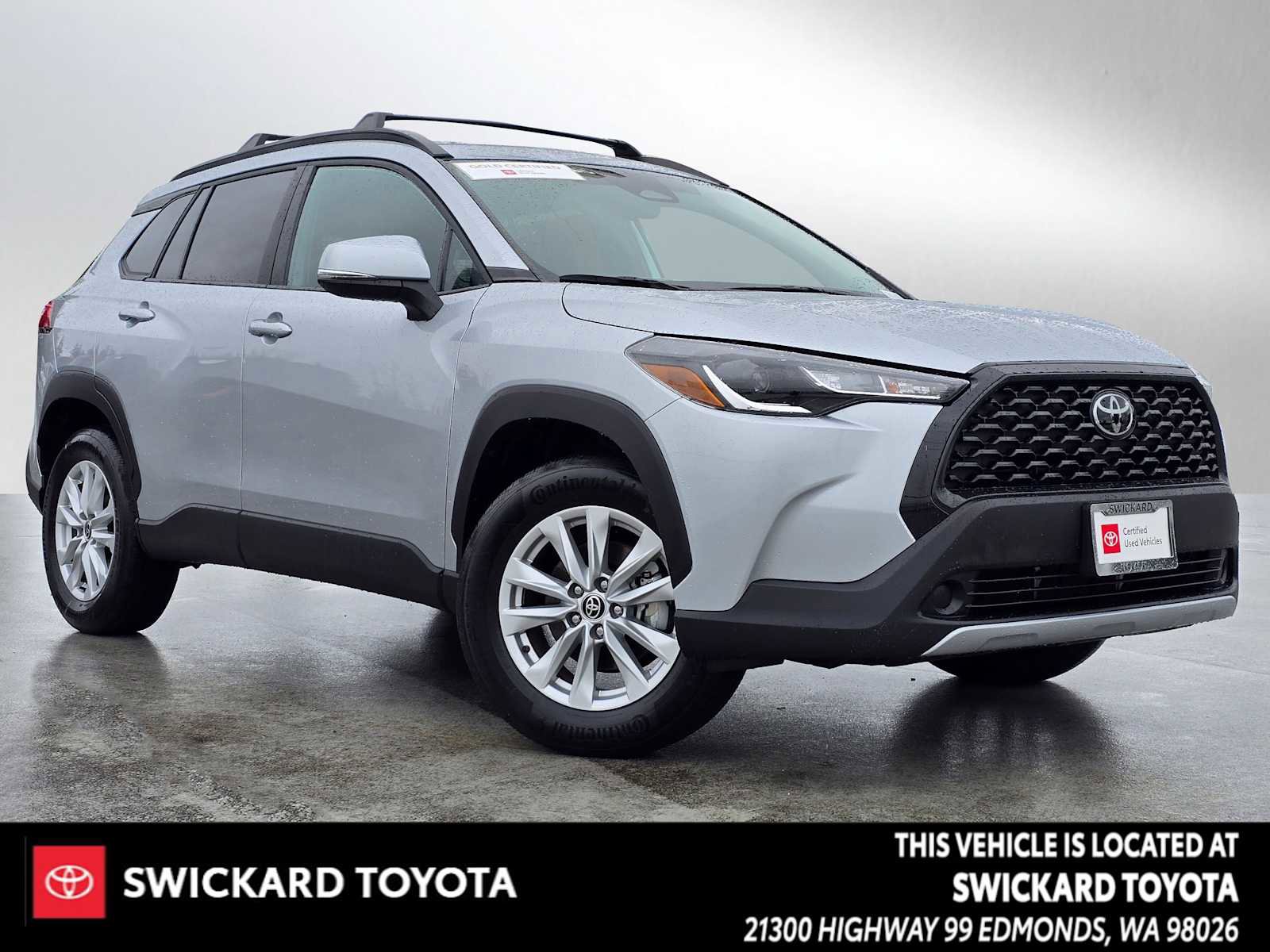 Certified 2023 Toyota Corolla Cross LE w/ Moonroof Package image 1