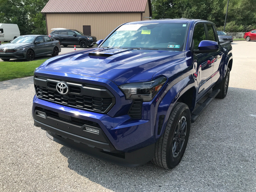Certified 2024 Toyota Tacoma TRD Sport AWD/4WD image 4