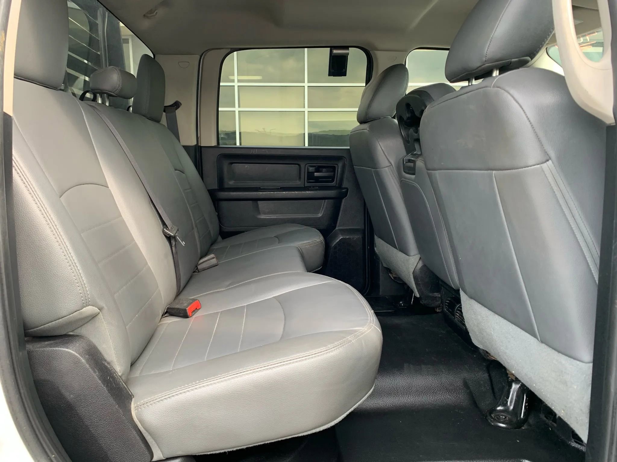 Used 2015 RAM 3500 Tradesman w/ Chrome Appearance Group image 31