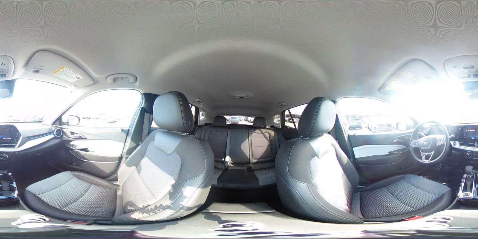 Used 2025 Chevrolet Trax LT w/ LT Convenience Package image 40