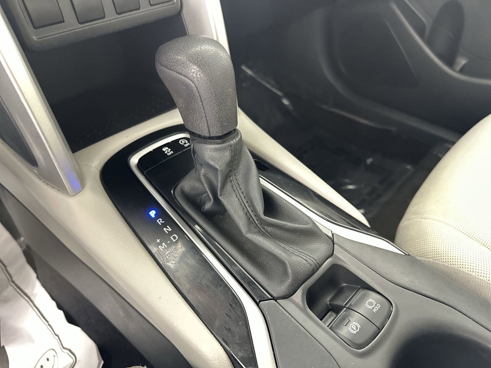 Used 2023 Toyota Corolla Cross L FWD image 20