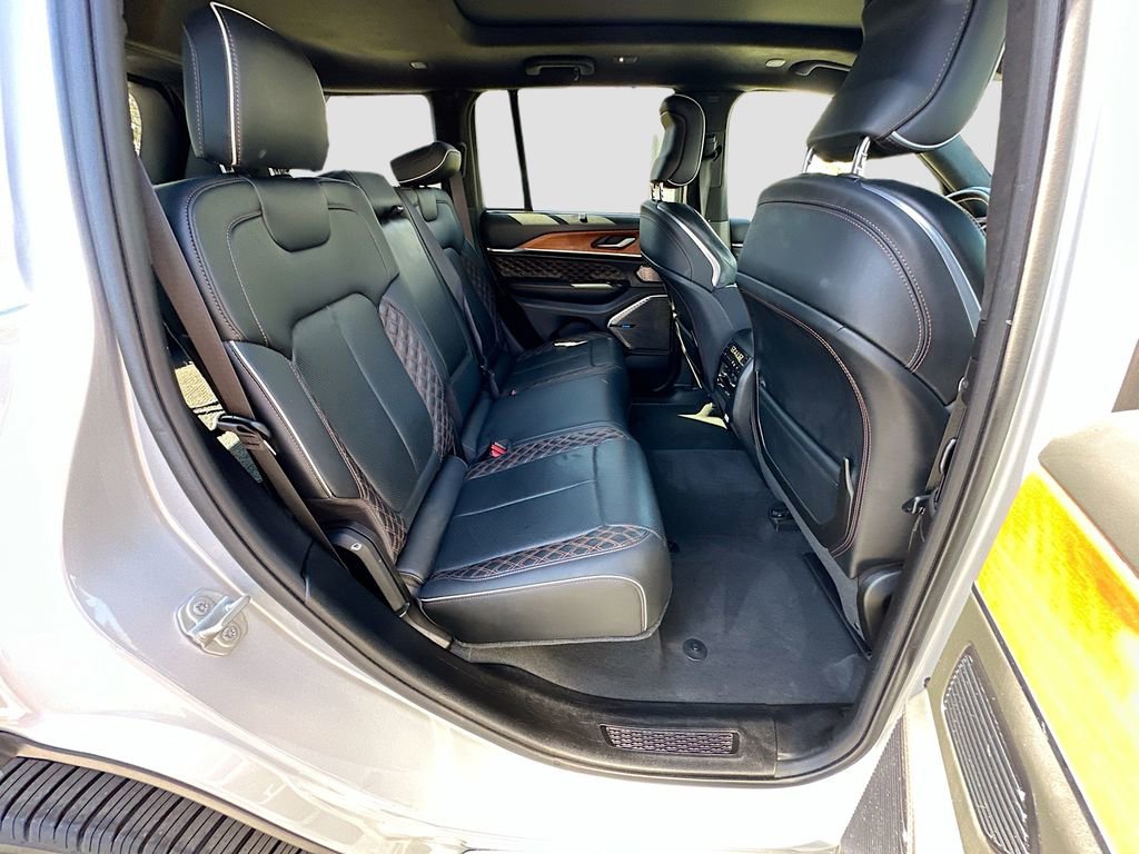 Used 2023 Jeep Grand Cherokee Summit image 36