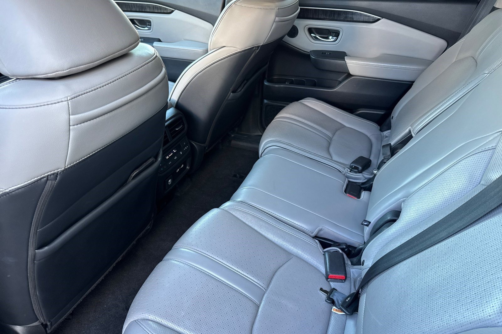 Used 2023 Honda Pilot Elite image 28