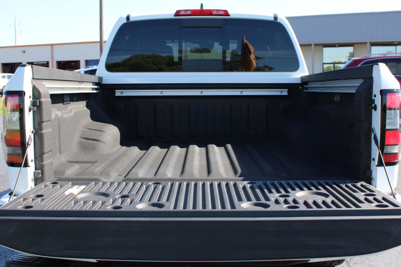 Used 2024 Nissan Frontier PRO-4X w/ Pro Convenience Package AWD/4WD image 9
