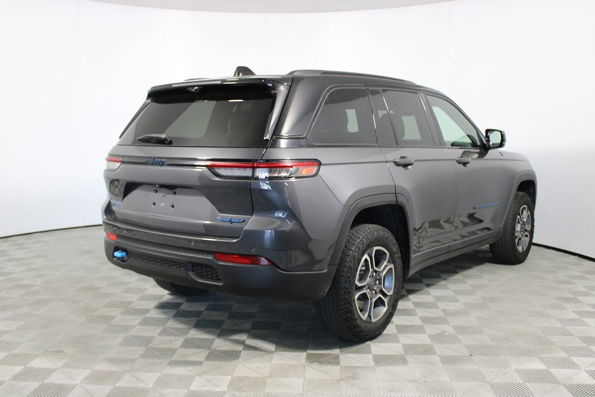 Used 2022 Jeep Grand Cherokee Trailhawk w/ Advanced Protech Group II AWD/4WD image 41