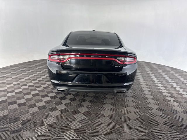 Used 2015 Dodge Charger SXT image 6