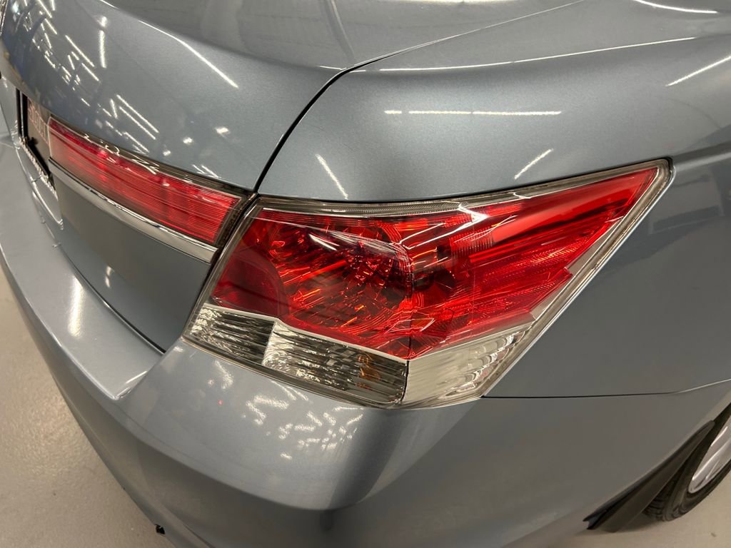 Used 2011 Honda Accord EX-L image 25