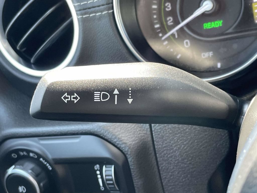 Used 2023 Jeep Wrangler Unlimited Sahara w/ Cold Weather Group AWD/4WD image 31