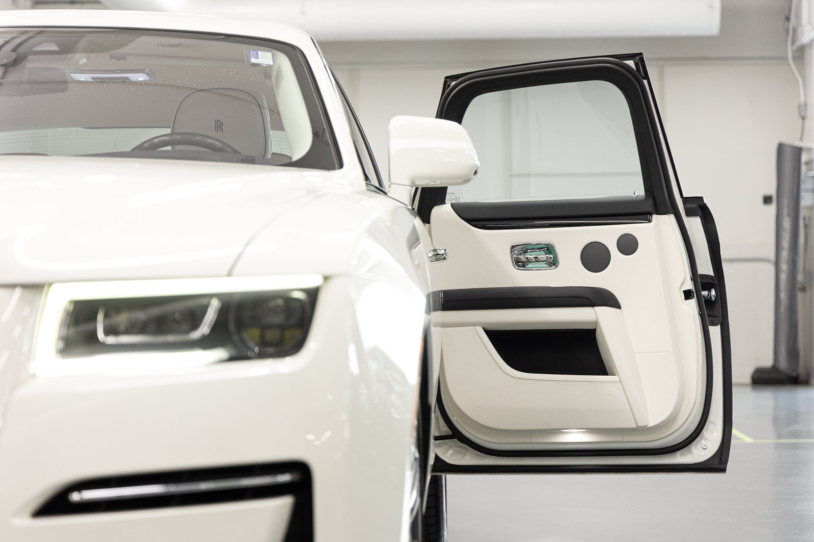 Certified 2023 Rolls-Royce Ghost AWD/4WD image 28