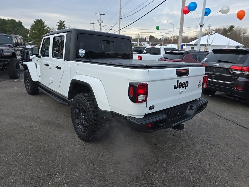 Certified 2023 Jeep Gladiator Willys image 5