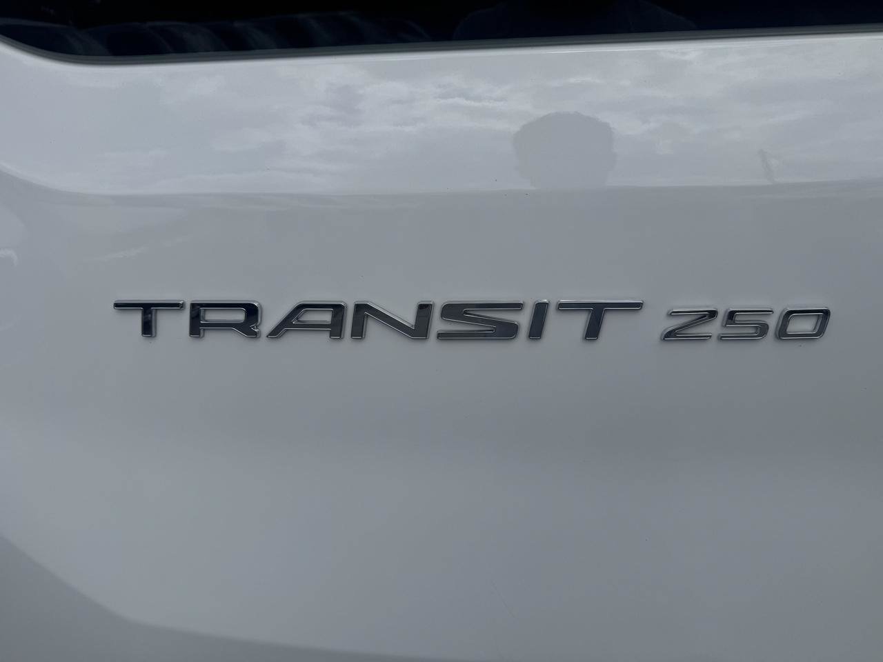 Used 2025 Ford Transit 250 Low Roof RWD image 39