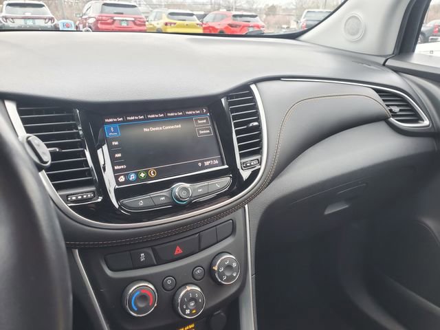 Certified 2022 Chevrolet Trax LT w/ LT Convenience Package image 28