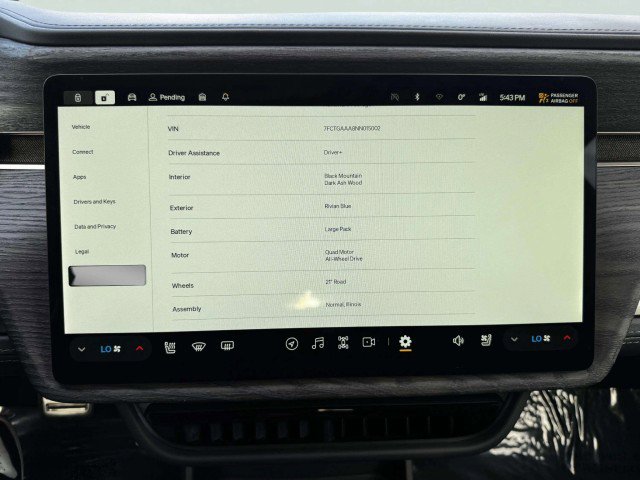 Used 2022 Rivian R1T Adventure image 30