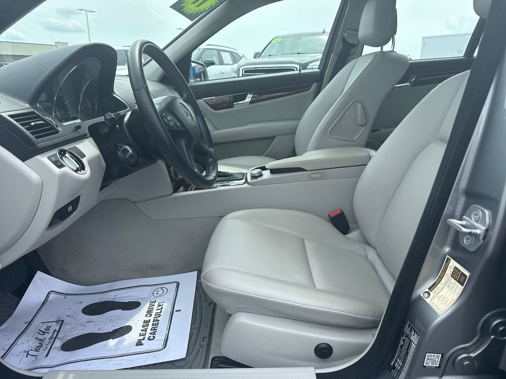 Used 2011 Mercedes-Benz C 300 Sedan image 19
