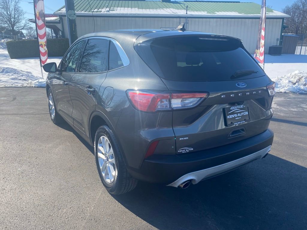 Used 2020 Ford Escape SE image 7