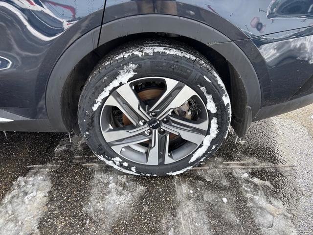 Certified 2023 Kia Sorento SX Prestige w/ Panoramic Sunroof Package image 34