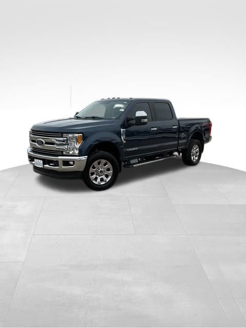 Used 2017 Ford F250 Lariat w/ Chrome Package image 2