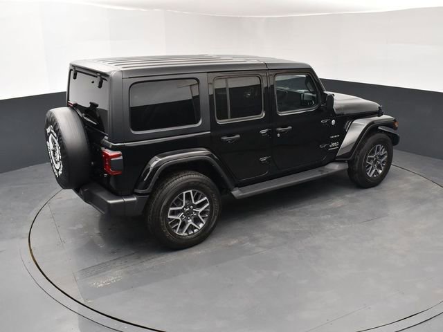 Used 2024 Jeep Wrangler Sahara w/ Technology Group AWD/4WD image 18