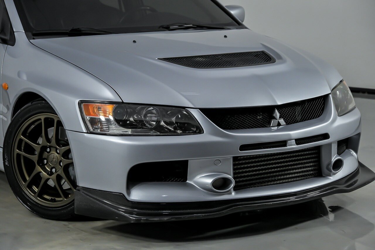 Used 2006 Mitsubishi Lancer Evolution AWD/4WD image 3