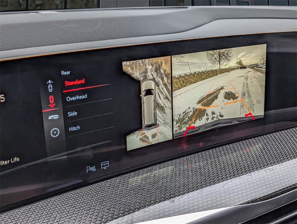 Used 2025 Cadillac Escalade ESV V image 32