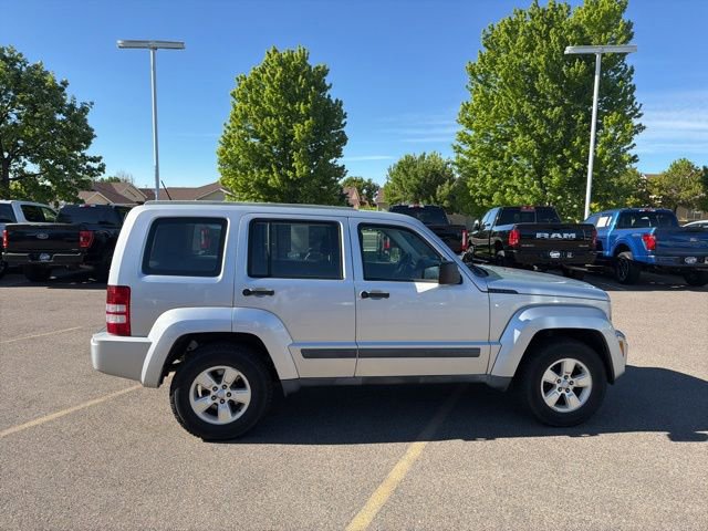 Used 2012 Jeep Liberty Sport AWD/4WD image 6