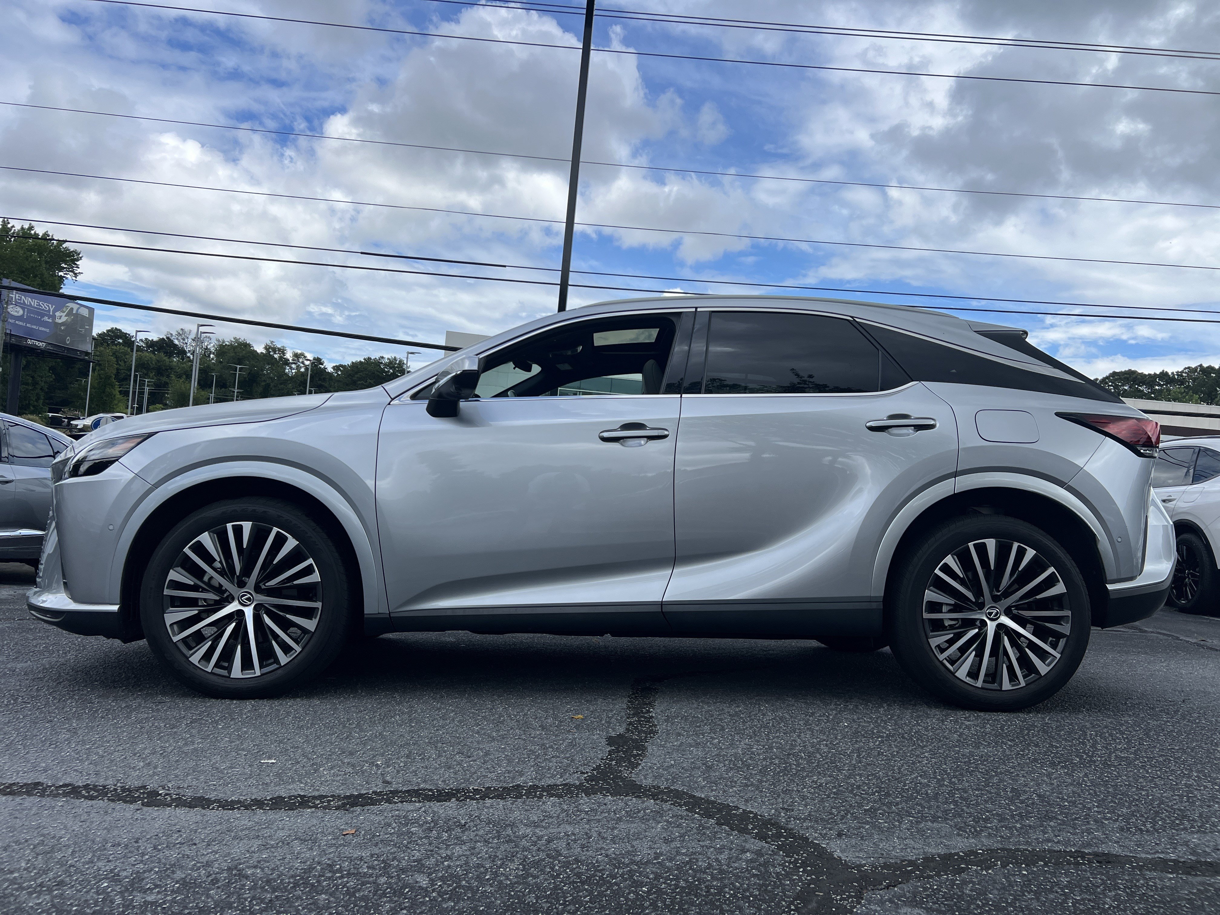 Used 2024 Lexus RX 350 Premium Plus w/ Convenience Package FWD image 2