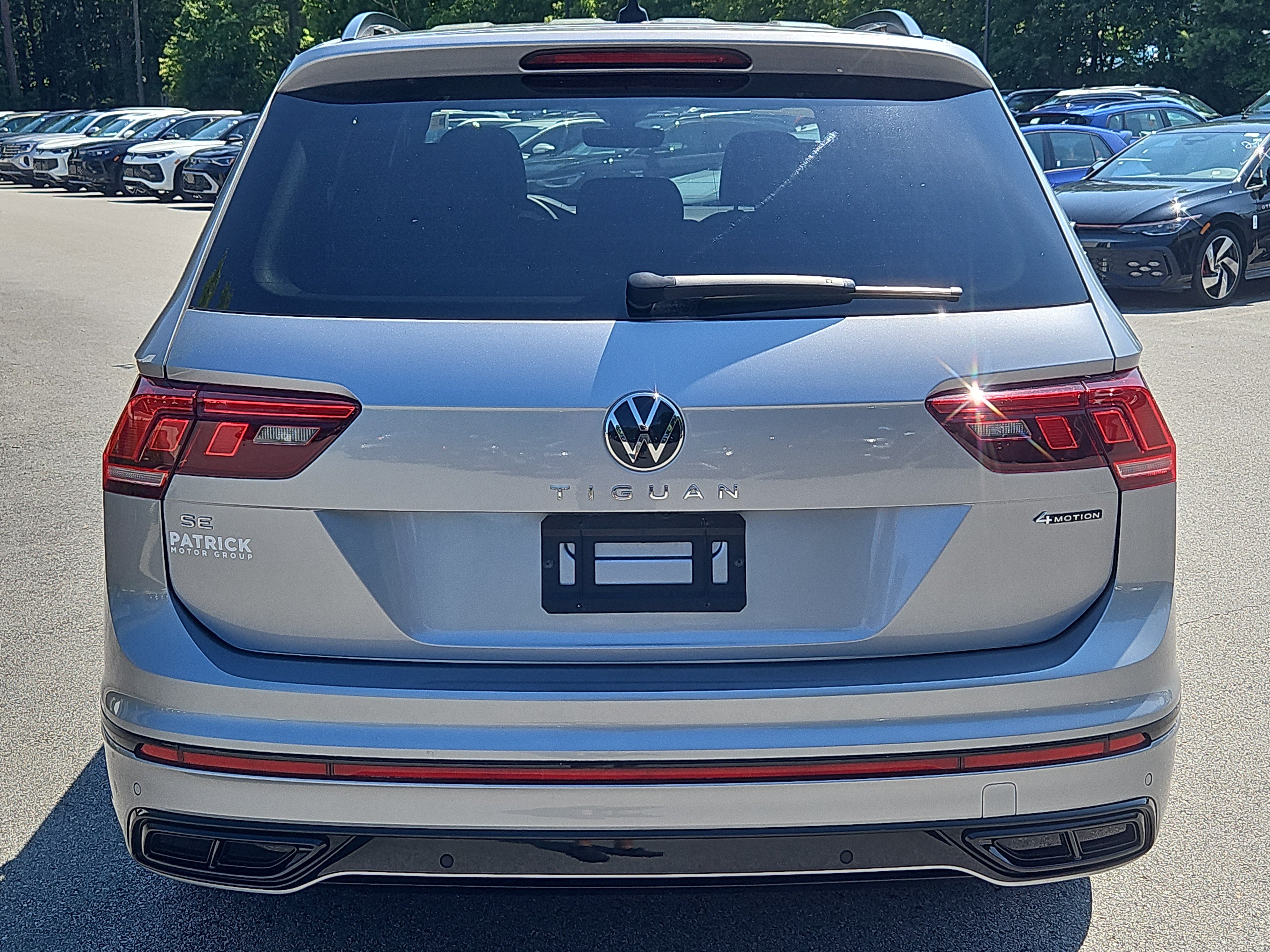 Certified 2024 Volkswagen Tiguan SE R-Line AWD/4WD image 28