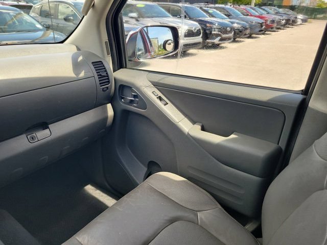 Certified 2019 Nissan Frontier SL RWD image 16