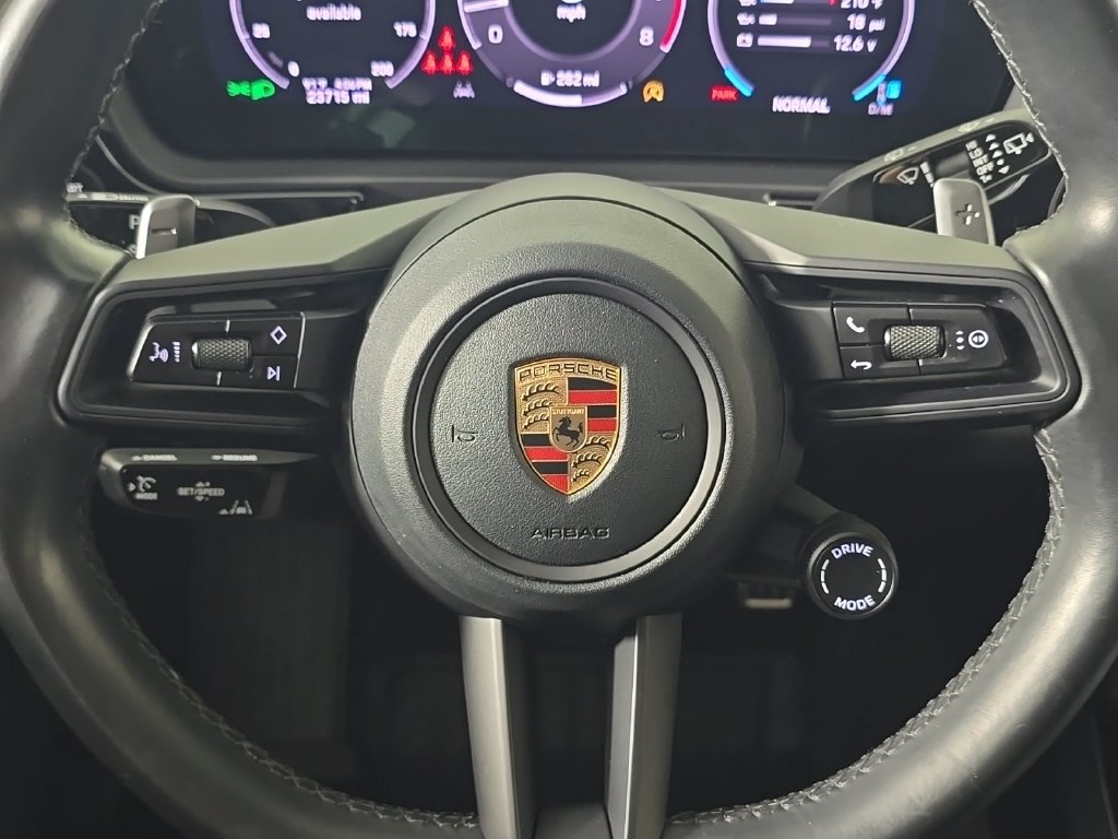 Certified 2024 Porsche Cayenne S AWD/4WD image 26