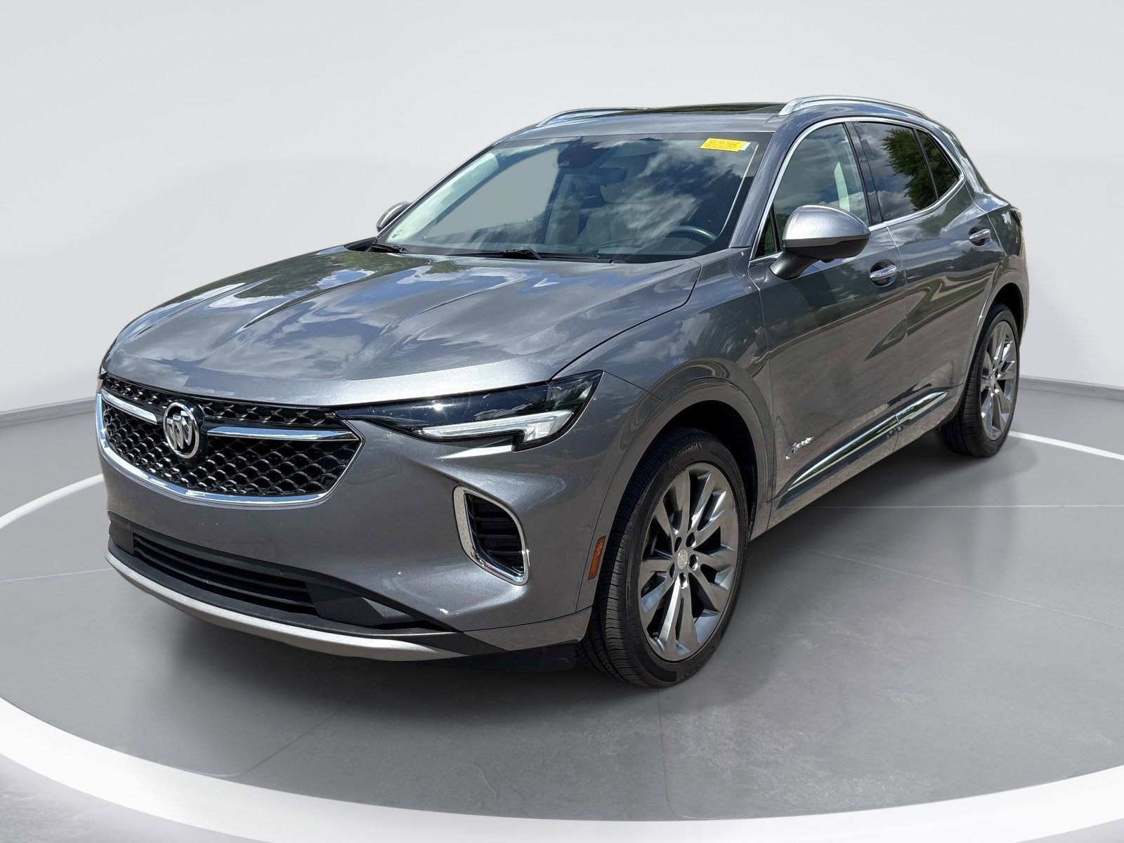 Certified 2021 Buick Envision Avenir w/ Technology Package II FWD image 3