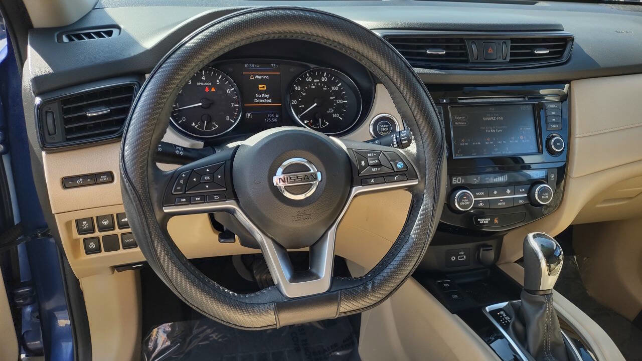 Used 2019 Nissan Rogue SV w/ Premium Package image 18