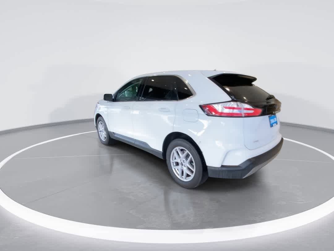 Used 2024 Ford Edge SEL AWD/4WD image 6