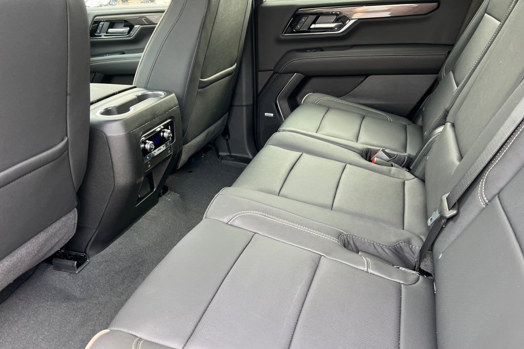 New 2026 GMC Yukon Elevation image 9
