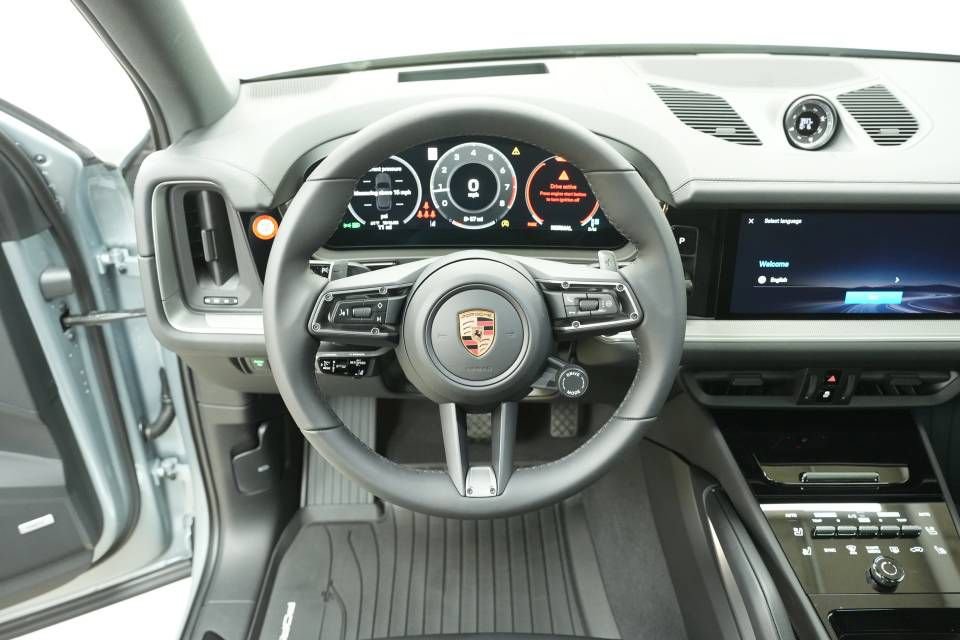 New 2026 Porsche Cayenne image 13