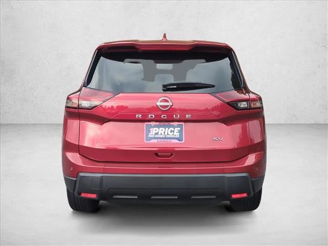 Used 2024 Nissan Rogue SV image 7