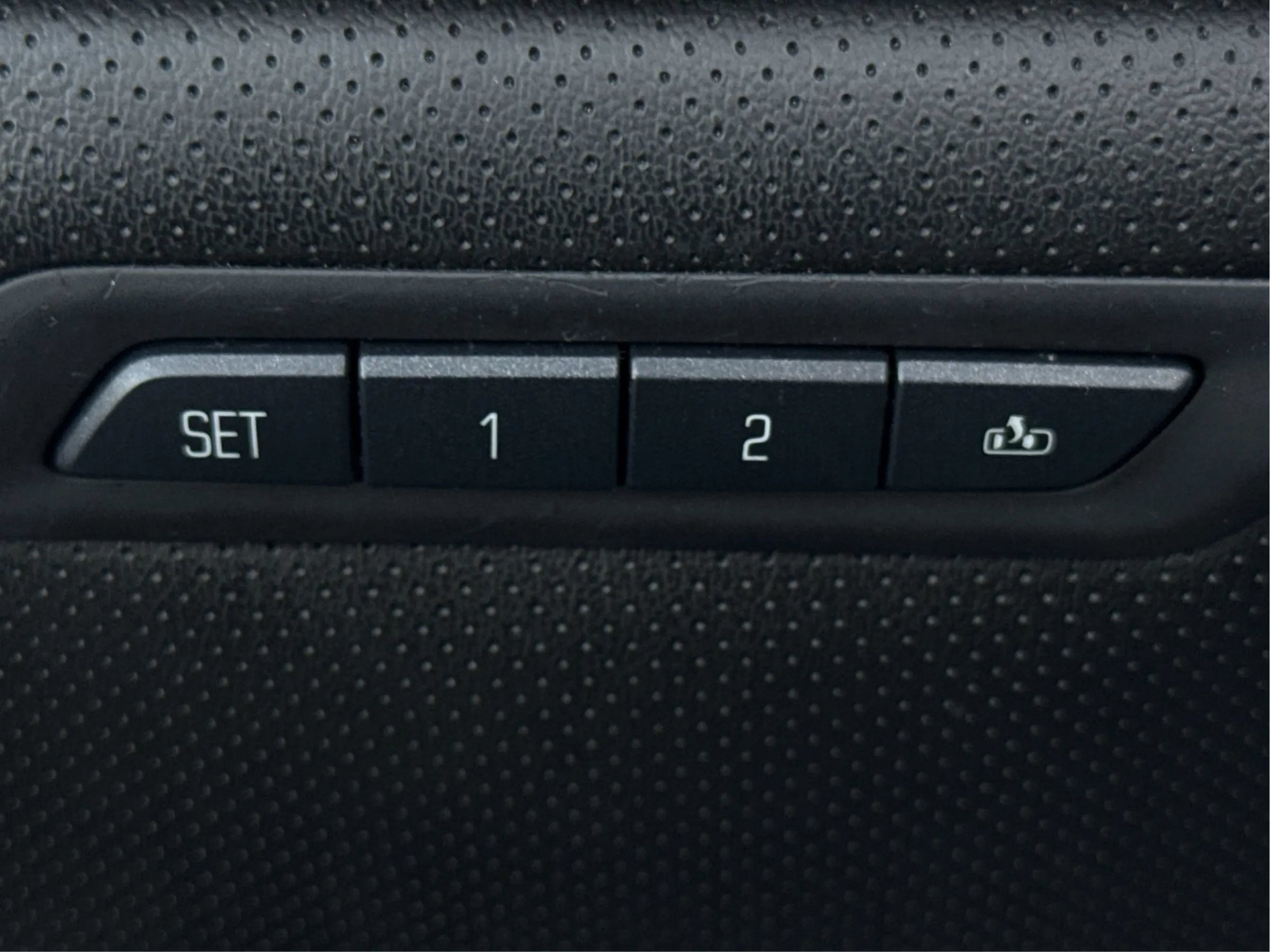 Used 2013 Cadillac XTS Premium FWD image 43