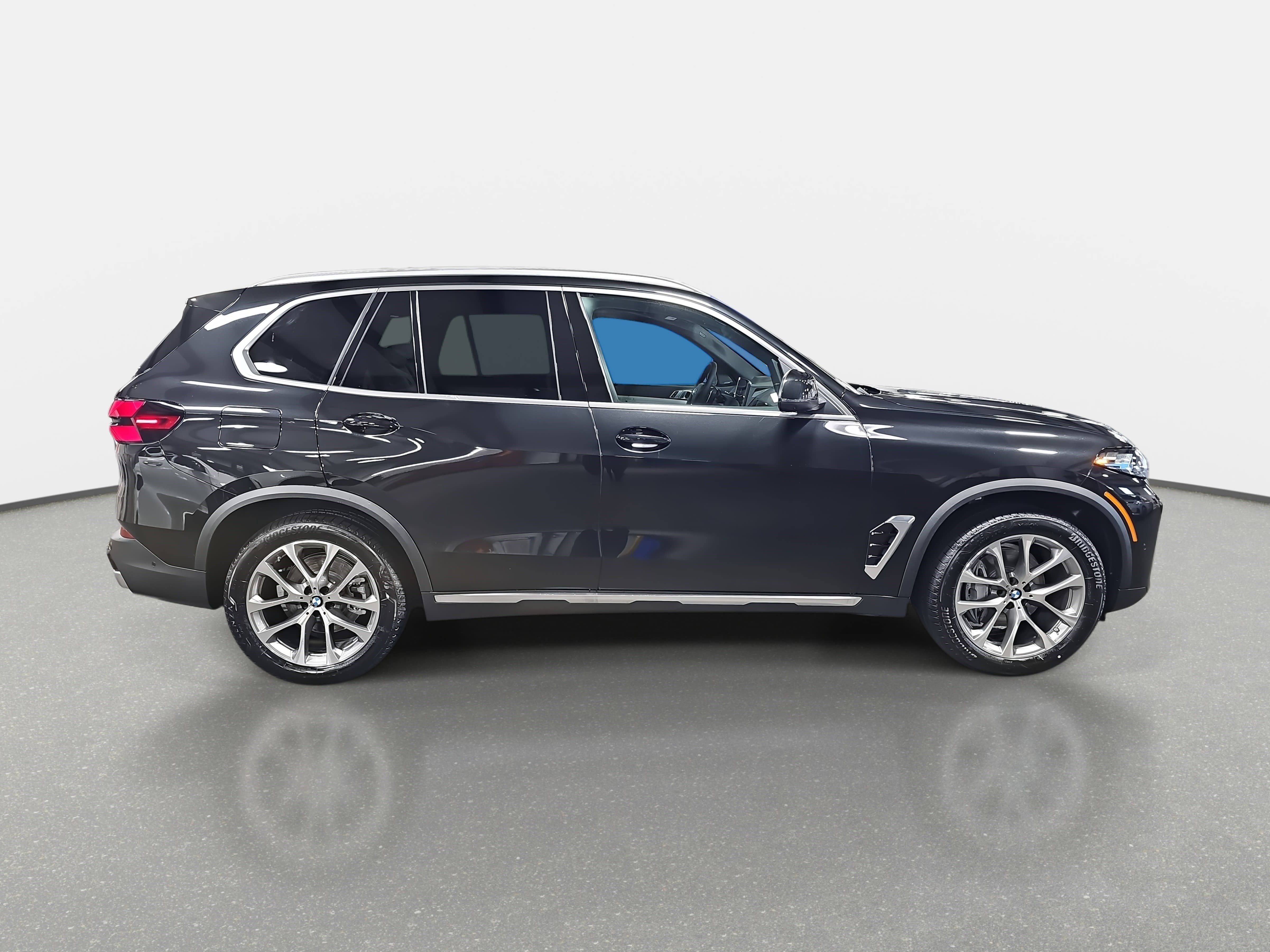 New 2026 BMW X5 xDrive40i w/ Premium Package image 8
