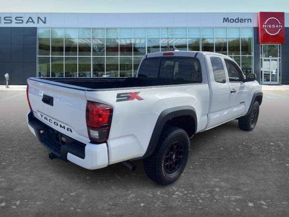 Used 2022 Toyota Tacoma SR w/ SX Package RWD image 5