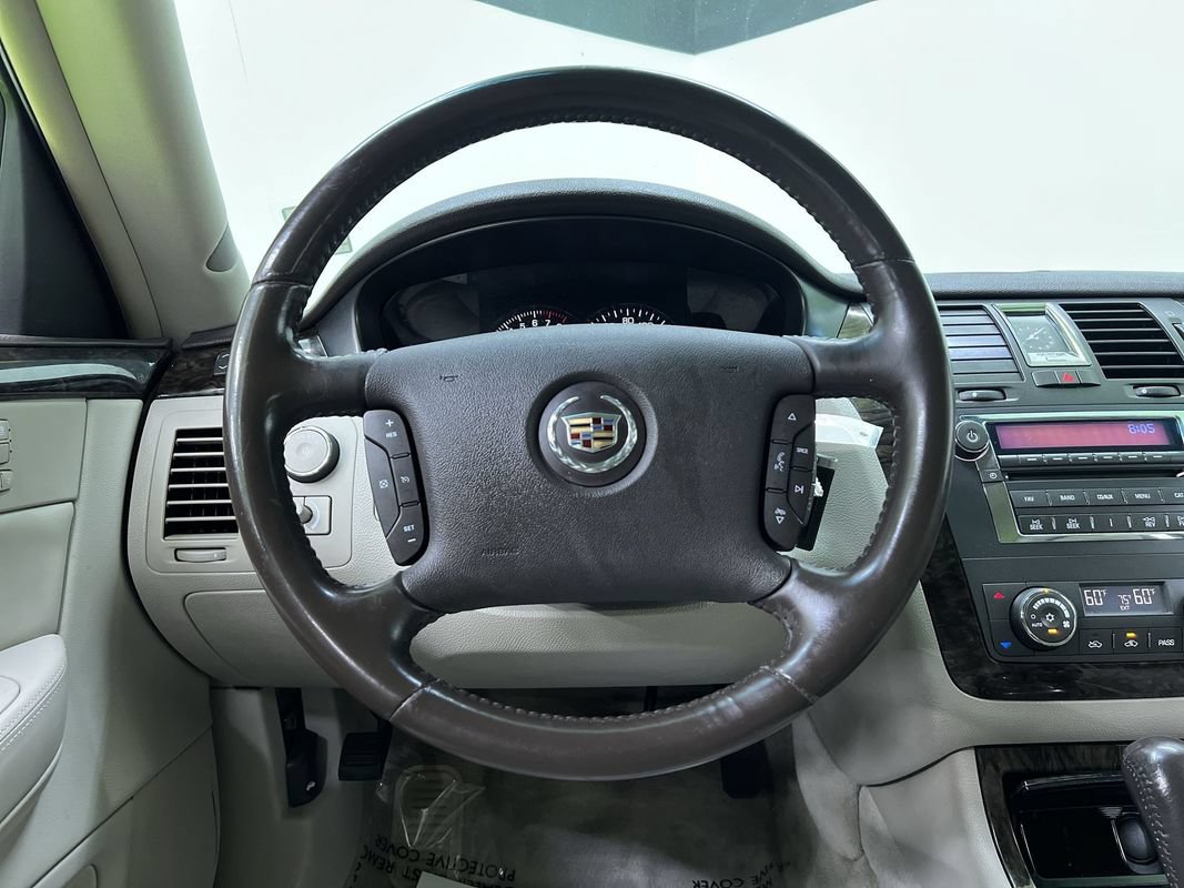 Used 2010 Cadillac DTS FWD image 20