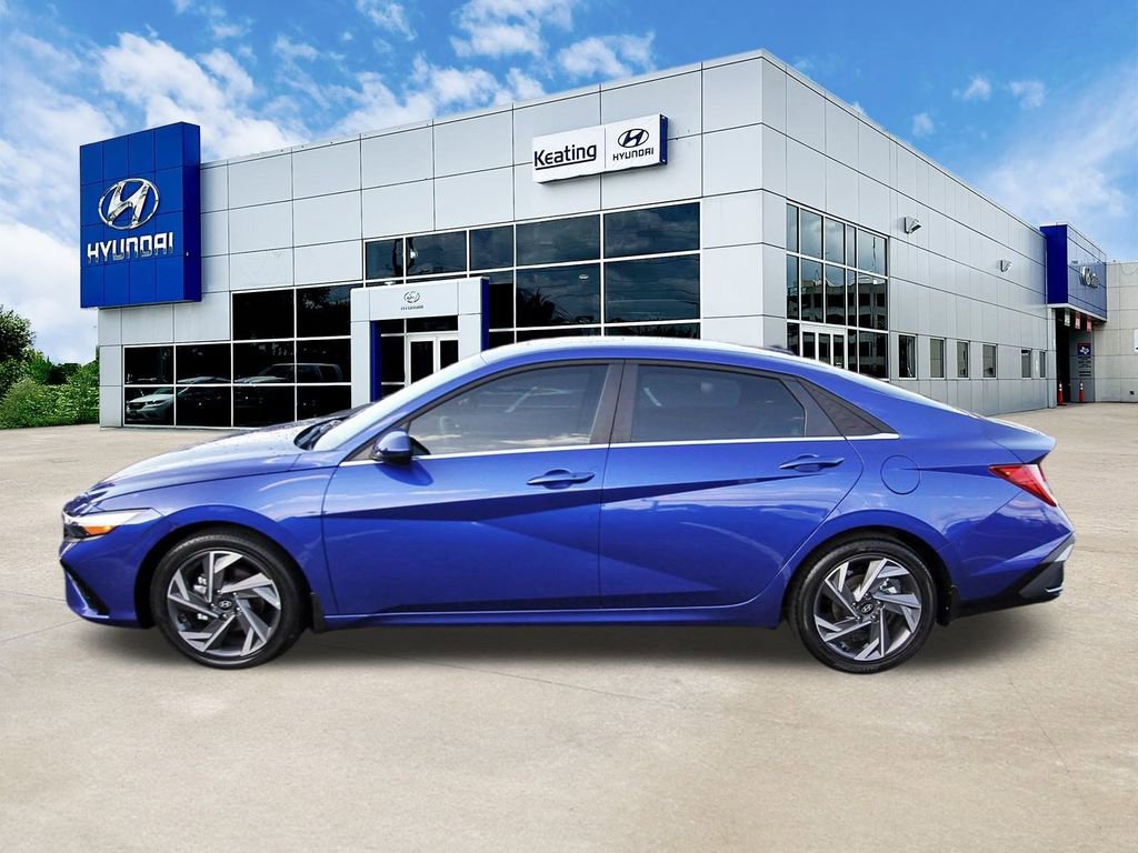 Used 2025 Hyundai Elantra SEL image 7