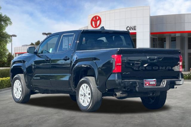 Used 2025 Toyota Tacoma SR5 AWD/4WD image 6