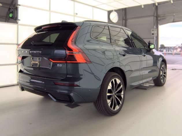 Used 2026 Volvo XC60 B5 Plus AWD/4WD image 5