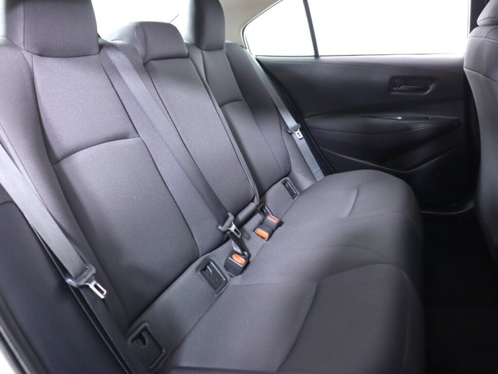 Used 2025 Toyota Corolla LE FWD image 32