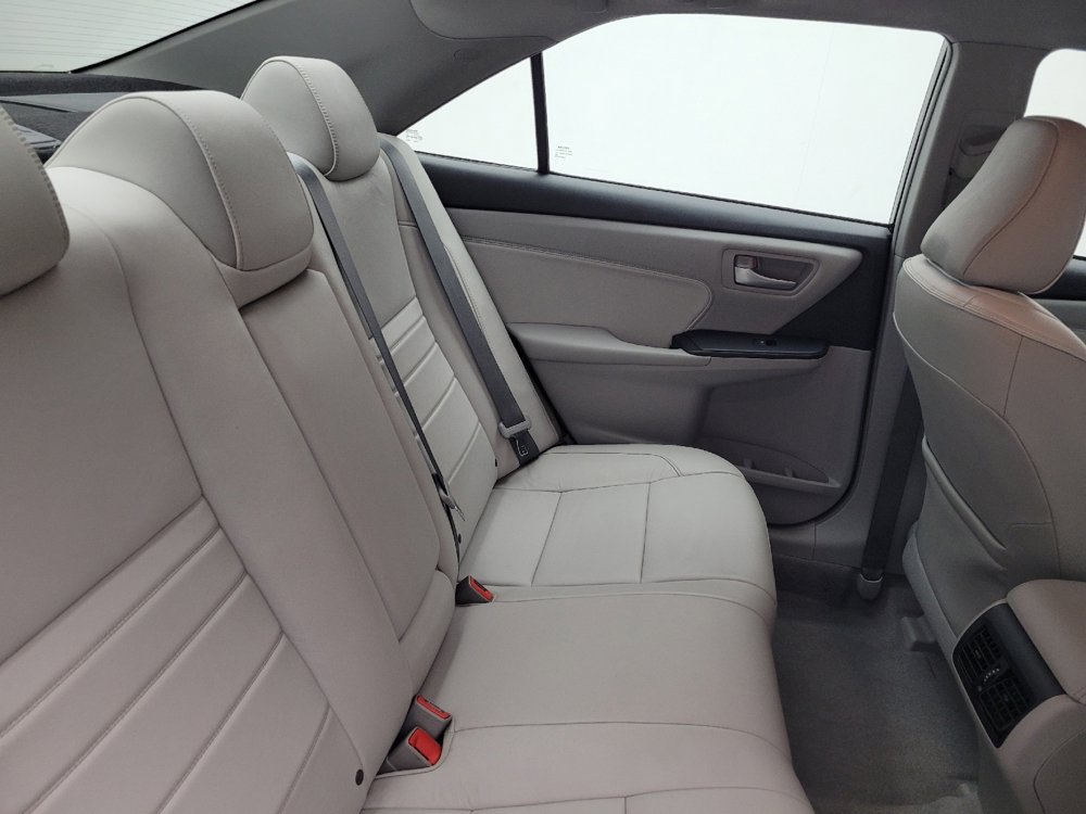 Used 2016 Toyota Camry XLE FWD image 19
