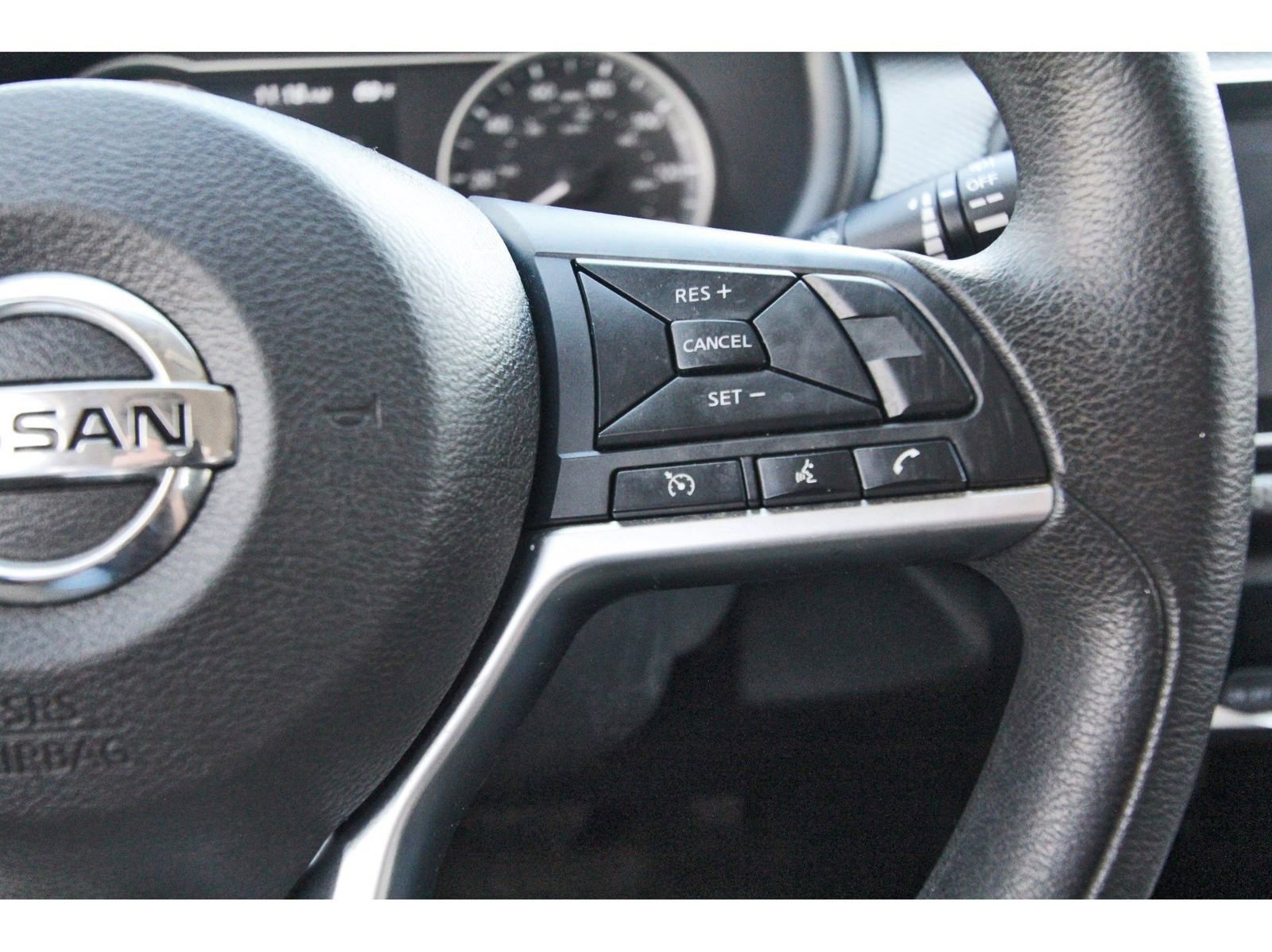 Used 2019 Nissan Kicks SV image 16