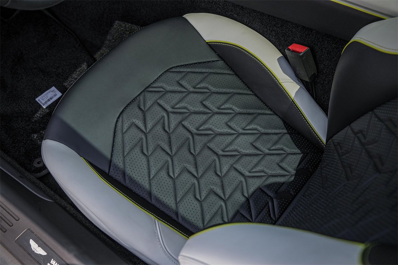 New 2025 Aston Martin Vanquish Coupe image 33