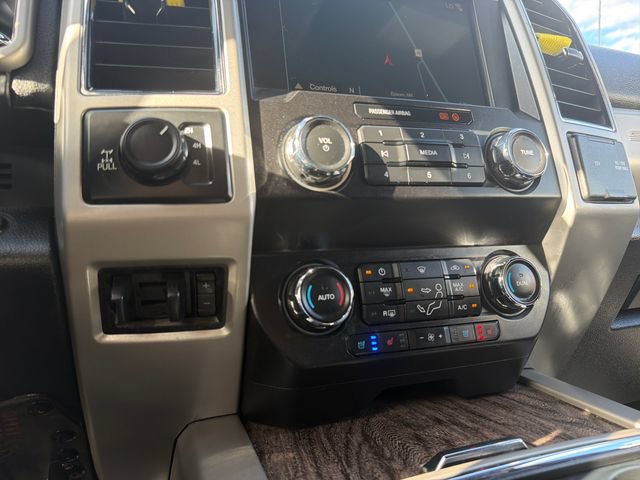 Used 2019 Ford F250 Lariat w/ Lariat Ultimate Package AWD/4WD image 19